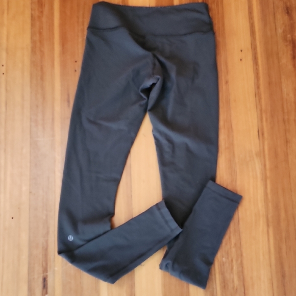 lululemon athletica Gray Leggings - Picture 4 of 4